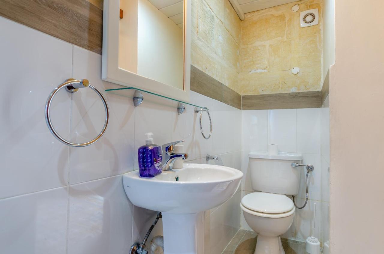 Mizzi 87 Bed & Breakfast Victoria Luaran gambar
