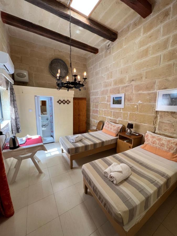 Mizzi 87 Bed & Breakfast Victoria Luaran gambar